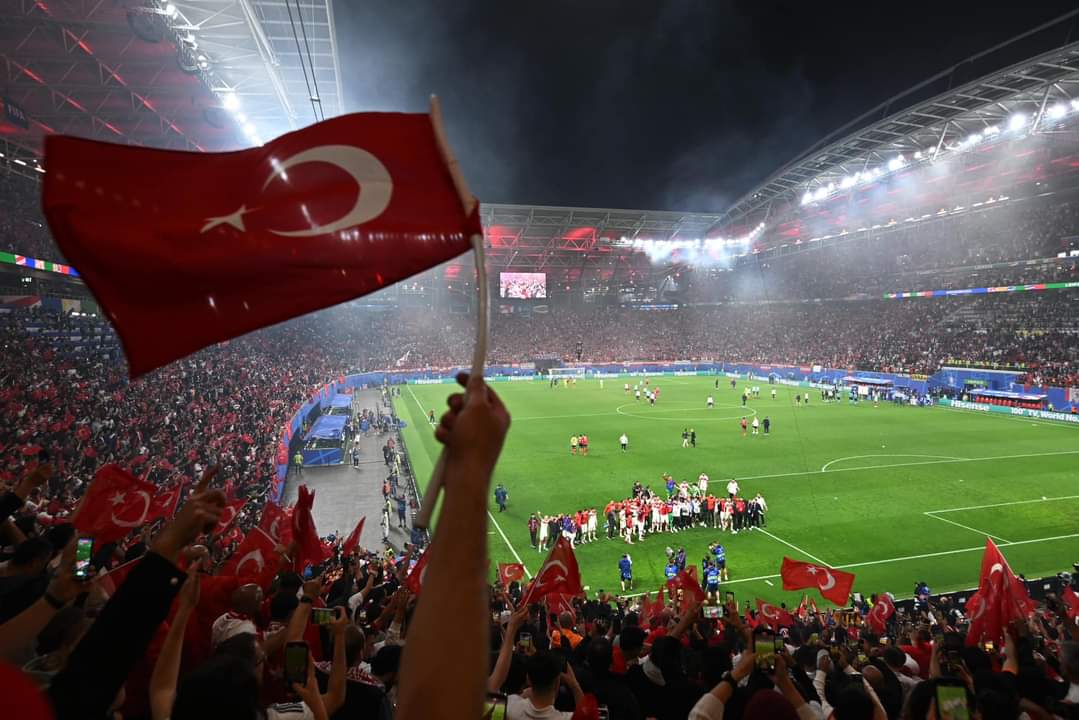 Bu gururu hep birlikte yaşadık, daha da büyük zaferlere doğru. 🇹🇷
 #BizimÇocuklar