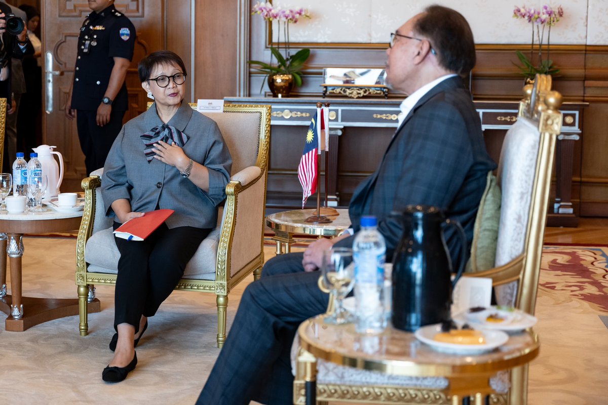 Anwar Ibrahim tweet media
