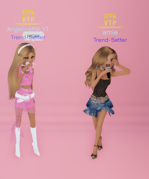 AngelinaGenus's tweet photo. These two girls was so pretty, I had to take a picture!🥰

#roblox
#dresstoimpress
#theyslay https://t.co/dtiaoGIht1