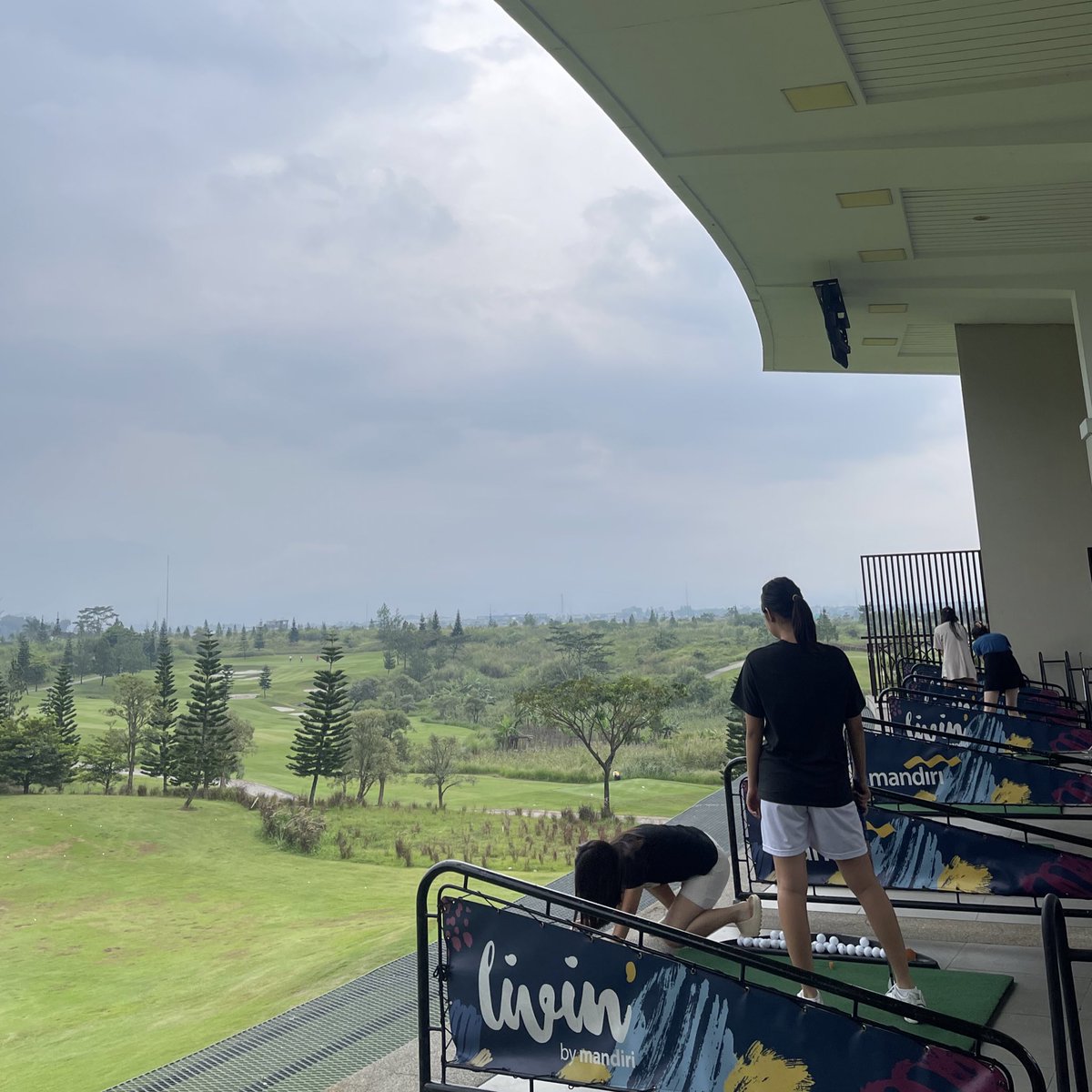 jun1eee's tweet photo. ⛳️ https://t.co/S5THNtTr4O