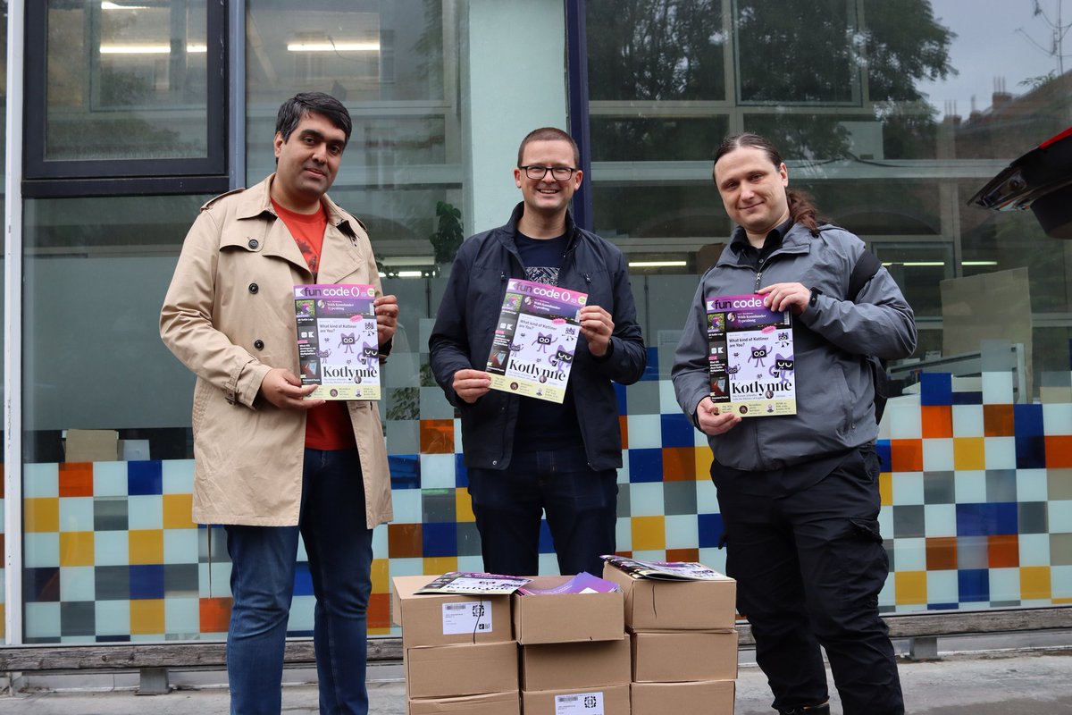 fun code() Magazine (@funcode_mag) on Twitter photo There are rumors that some creators of the magazine are at <a href="/droidconBerlin/">droidcon Berlin</a> #dcbln24. Let us bust the rumors: they're true!
Come say hi if you see us! 👋 There are rumors that some creators of the magazine are at <a href="/droidconBerlin/">droidcon Berlin</a> #dcbln24. Let us bust the rumors: they're true!
Come say hi if you see us! 👋