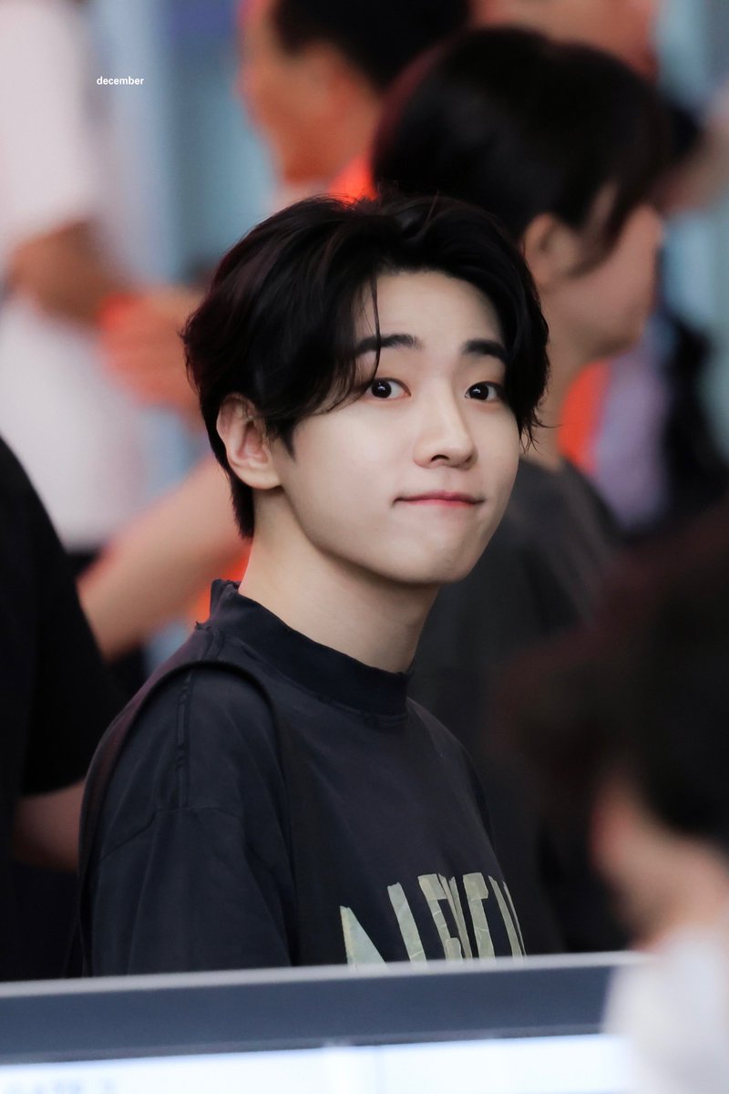 Decemberjc_1206's tweet photo. 240628 GMP 출국
#재찬 #JAECHAN #DKZ https://t.co/uCPz5qOVWX