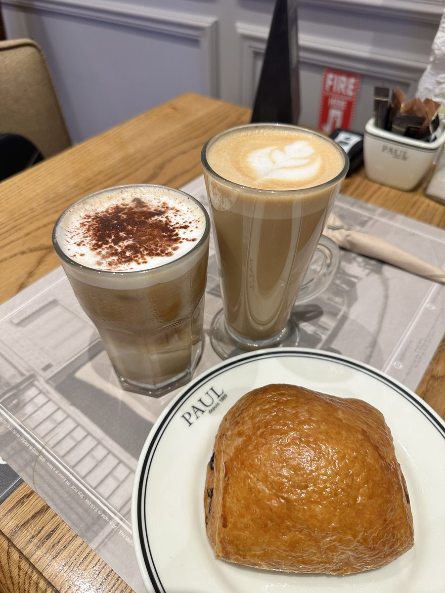 _novzzzzz's tweet photo. PAUL’s Pain au Chocolat is always the best💯 https://t.co/smnREhzpqa