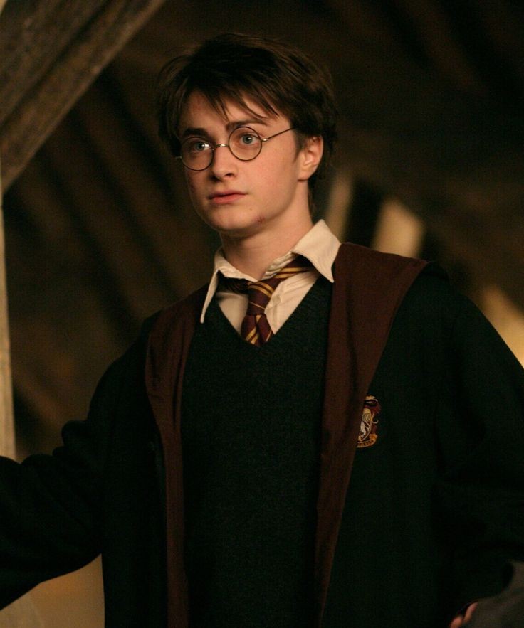 — я для тебя шутка?
                            — ты для меня целый 
                             цирк

#tomarry #томарри