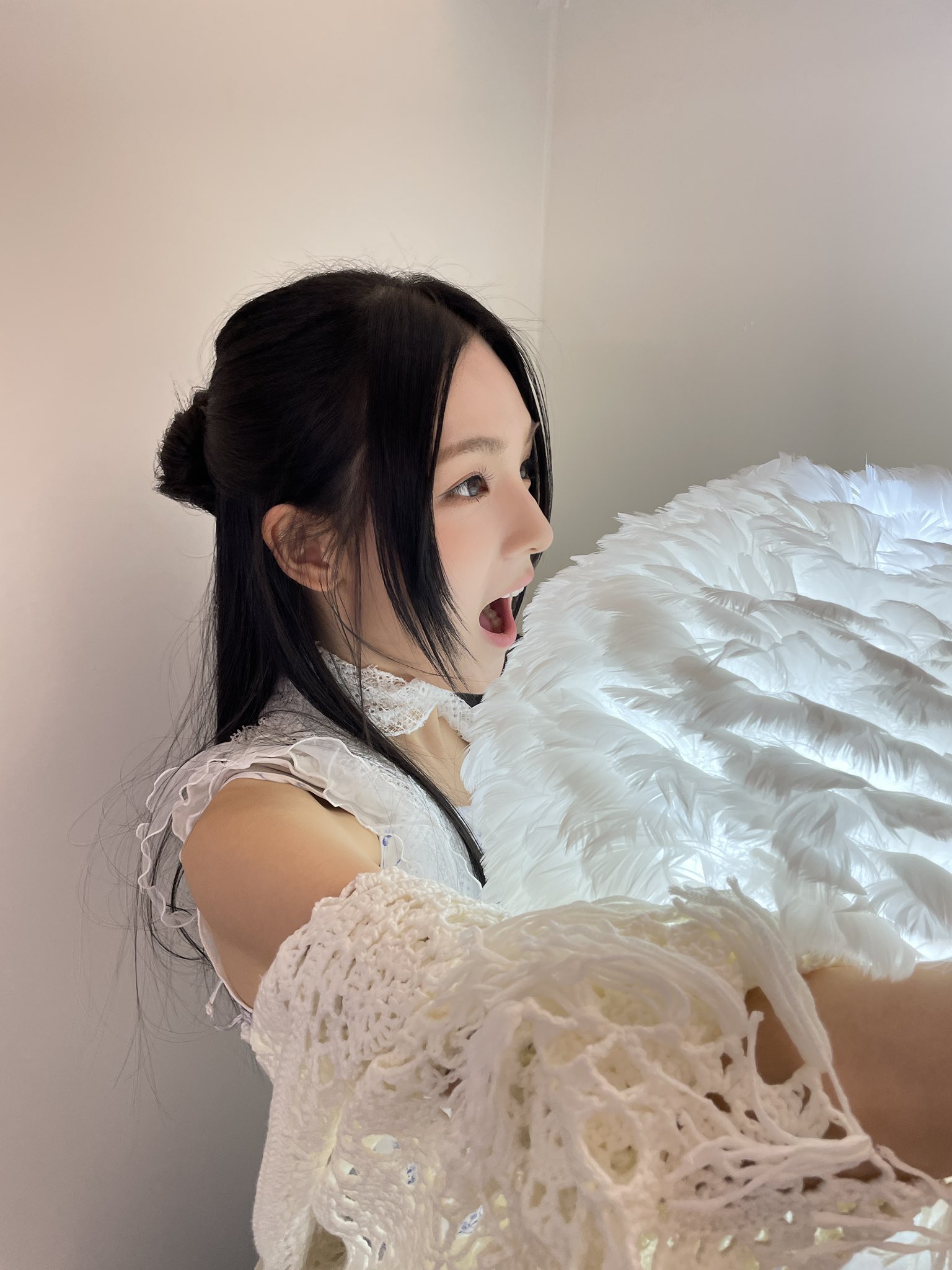 GRitv40aYAA6CoE?format=jpg&name=large