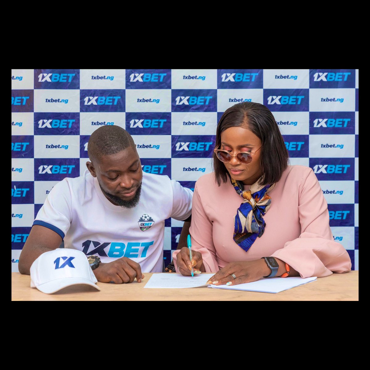 OfficialSuo's tweet image. Some personal news….. wish me well fam.
@1xOfficial_ng 💙🤝
📸:@thisleke 🔥
#ChiefSuoWin
#EnergyChief
#SuoTheQueenOfSports
#1xBet
#Kpoko🧡