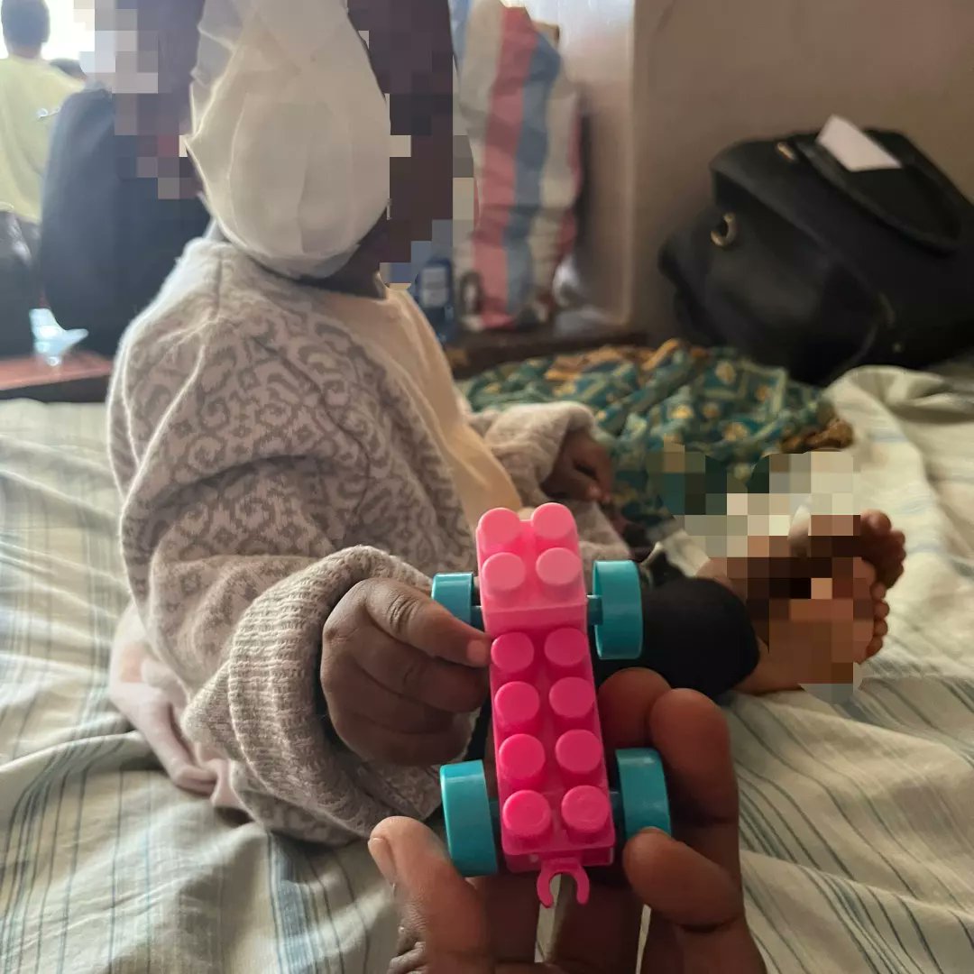 ACDAsbl's tweet image. Les parcours résilients des enfants victimes de cancer🎗 en RDC🇨🇩.

Notre programme d'assistance psycho-sociale des enfants malades de cancer a lieu du lundi au vrendredi aux Cliniques Universitaires de Lubumbashi.

@DeboraK_RDC , @leParrainRDC , @NELLYTSHELAMUT