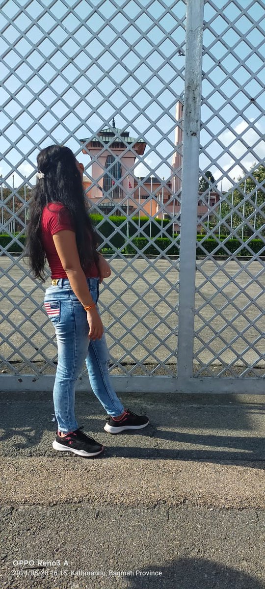 MittiKi0Khushbu's tweet photo. सीधी साधी ज़िन्दगी, सीधे साधे हम,
साला कोई मानता ही नही सिंगल है हम।😿
#Simple_Life #Single_Life https://t.co/0KH0oekDaf