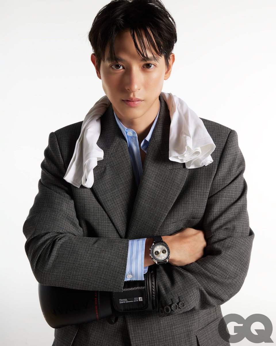 GQThailand's tweet photo. พบกับพระเอกหนุ่ม #เจมส์จิรายุ ตั้งศรีสุข กับมุมมองอื่นนอกจากการเป็นนักแสดง บนปก #GQThailand ฉบับเดือน​​กรกฎาคม
.
#JamesJirayu สวมนาฬิกาจาก #OMEGA
.
#GQThailandxJamesJirayuxOMEGA
.
@Jirayu_jj @omegawatches 
#OMEGA #OMEGAThailand #OMEGAOfficialTimekeeper 
#Jirayu_jj 
#Sponsored https://t.co/cpmAXdQZAv