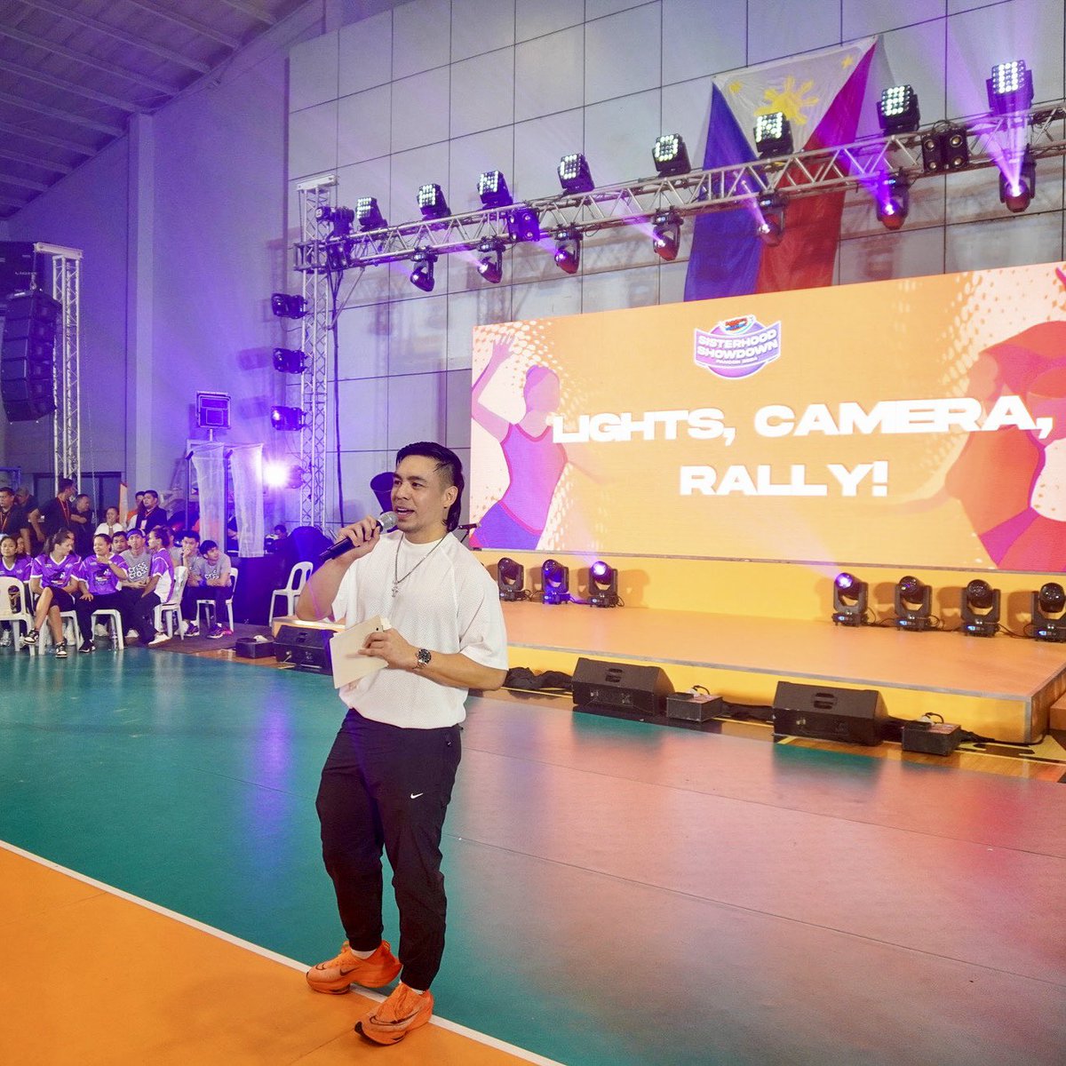 vmgasia's tweet photo. Feel the Philippine Volleyball fever π₯ Anton hosted the Rebisco Volleyball Sisterhood Showdown Fancon 2024! π©·π
#AntonRoxas #VMGPartner https://t.co/3vFiLFizis