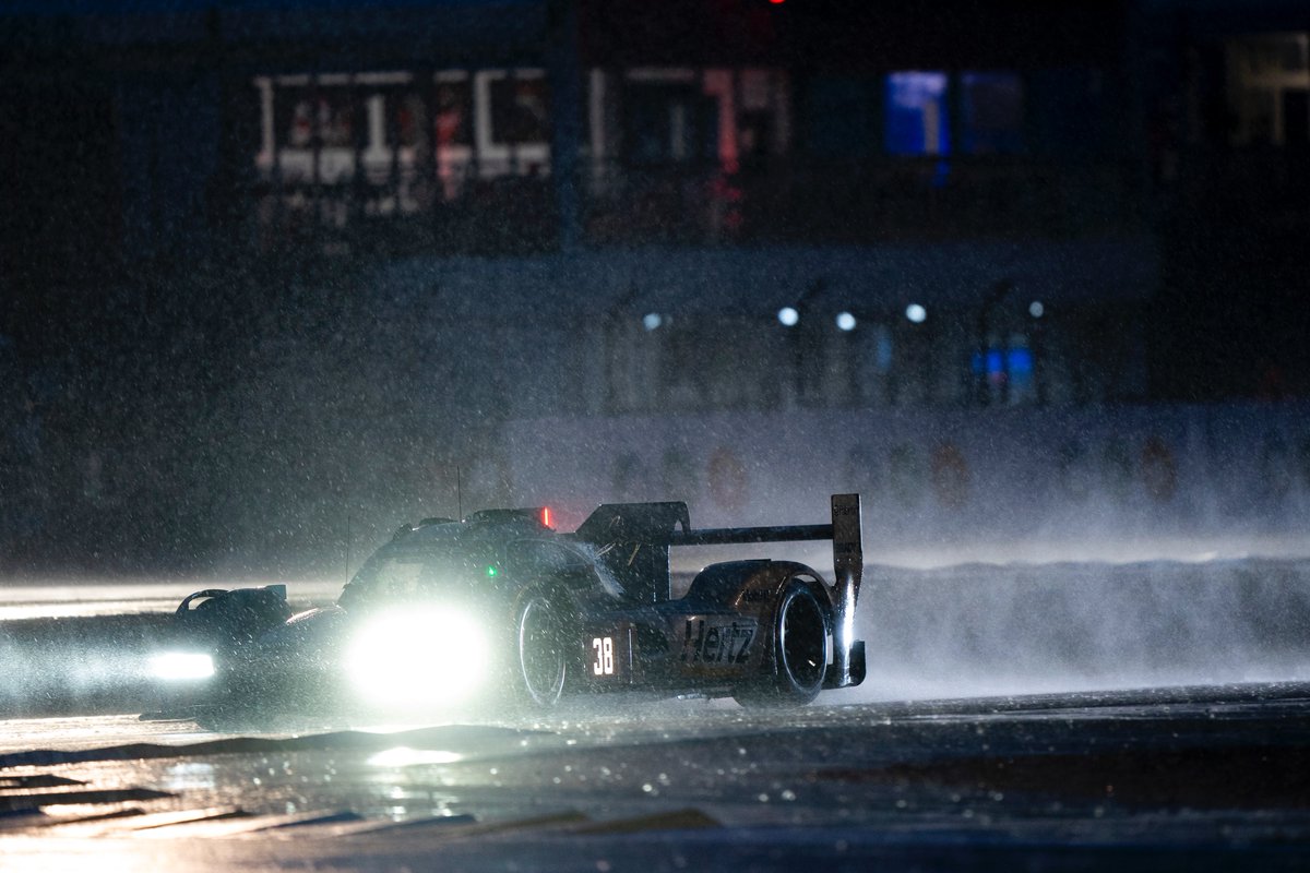 JotaSport's tweet photo. Night-time wall papers

#HertzTeamJOTA #JOTASport #WEC https://t.co/bbOoqardeh