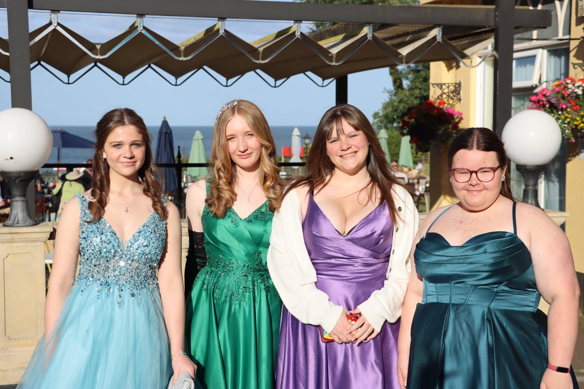 TCS PROM 2024
Friday evening saw our Year 11's say goodbye for the final time at their end of school prom.
We wish all of our pupils good luck for their next steps, and look forward to seeing some of them in September when they join us at TCS6!