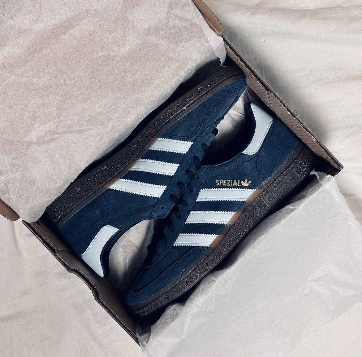 またスニーカー買っちゃった👟
この色ラストだった