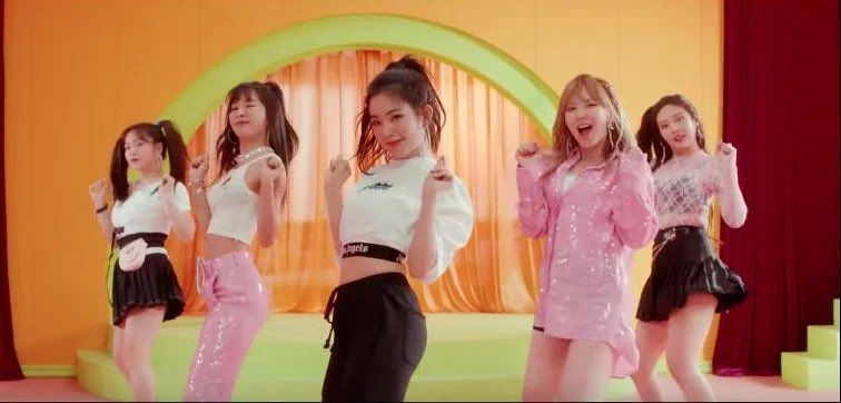 6 years ago today, Red Velvet released ‘#Cookie Jar.’