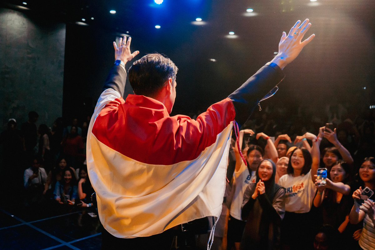 afgan___'s tweet photo. 🙏🏻🖤🇮🇩 

#SonderAsiaTour https://t.co/ImY23equMI