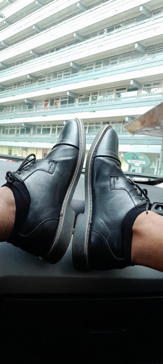 Time to wor$hip pay and obey your black master #findomnl #alphafeet #cashmaster #findom #feetmaster