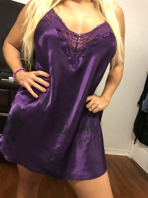 Who&rsquo;s ready ready to watch my MILF homemade content XXX😈👉🏻https://t.co/Nozluz9yOR https://t.co/CKAzQ