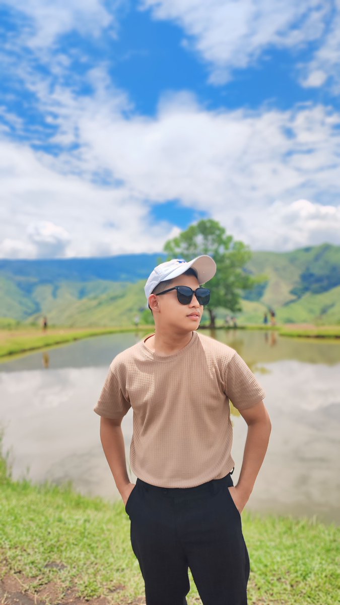 HilberoAriel's tweet photo. The grass isn't greaner on the other side. It's greener when you water it.🌳

July 2 2024|Communal Ranch, Impasugong, Bukidnon. https://t.co/IIoKN1OtAB