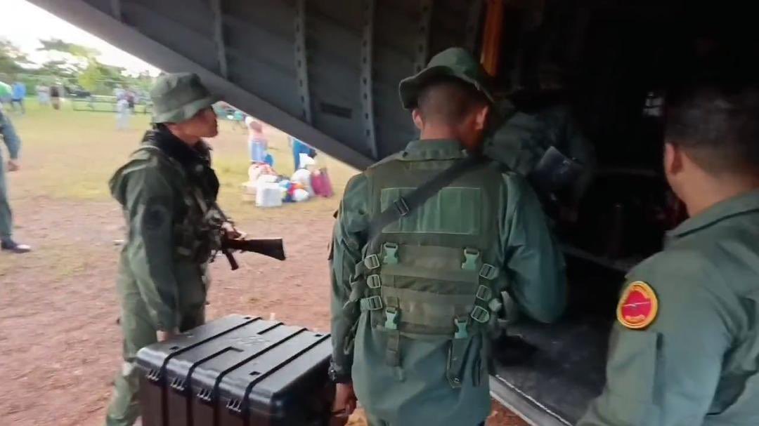 REDI N° 2 "Los Andes" (@redi_andes) on Twitter photo RT || GJ. <a href="/dhernandezlarez/">GJ. Domingo Hernández Lárez</a> #FANB en repliegue operacional en apoyo al <a href="/cneesvzla/">cneesvenezuela</a> !
#IntegrarEsVencer ! RT || GJ. <a href="/dhernandezlarez/">GJ. Domingo Hernández Lárez</a> #FANB en repliegue operacional en apoyo al <a href="/cneesvzla/">cneesvenezuela</a> !
#IntegrarEsVencer !
