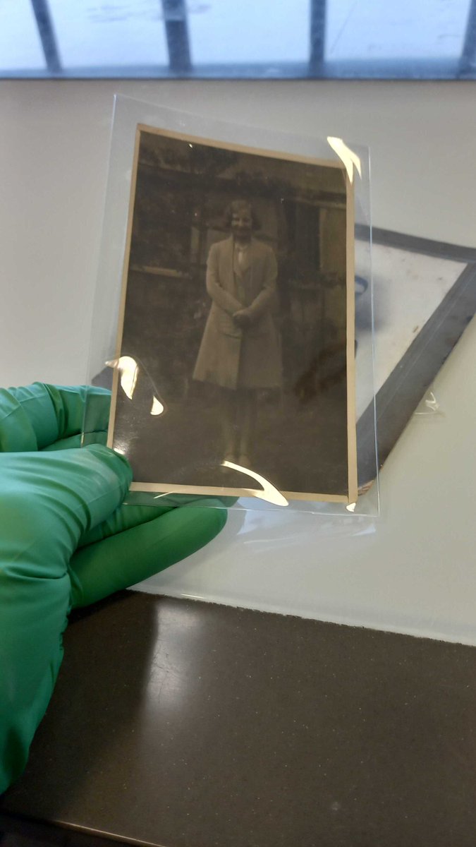 Many thanks to <a href="/stirling_lydia/">Lydia Stirling ACR</a> from <a href="/GlamArchives/">Glamorgan Archives</a> for a fascinating and informative presentation on handling archival material this morning!