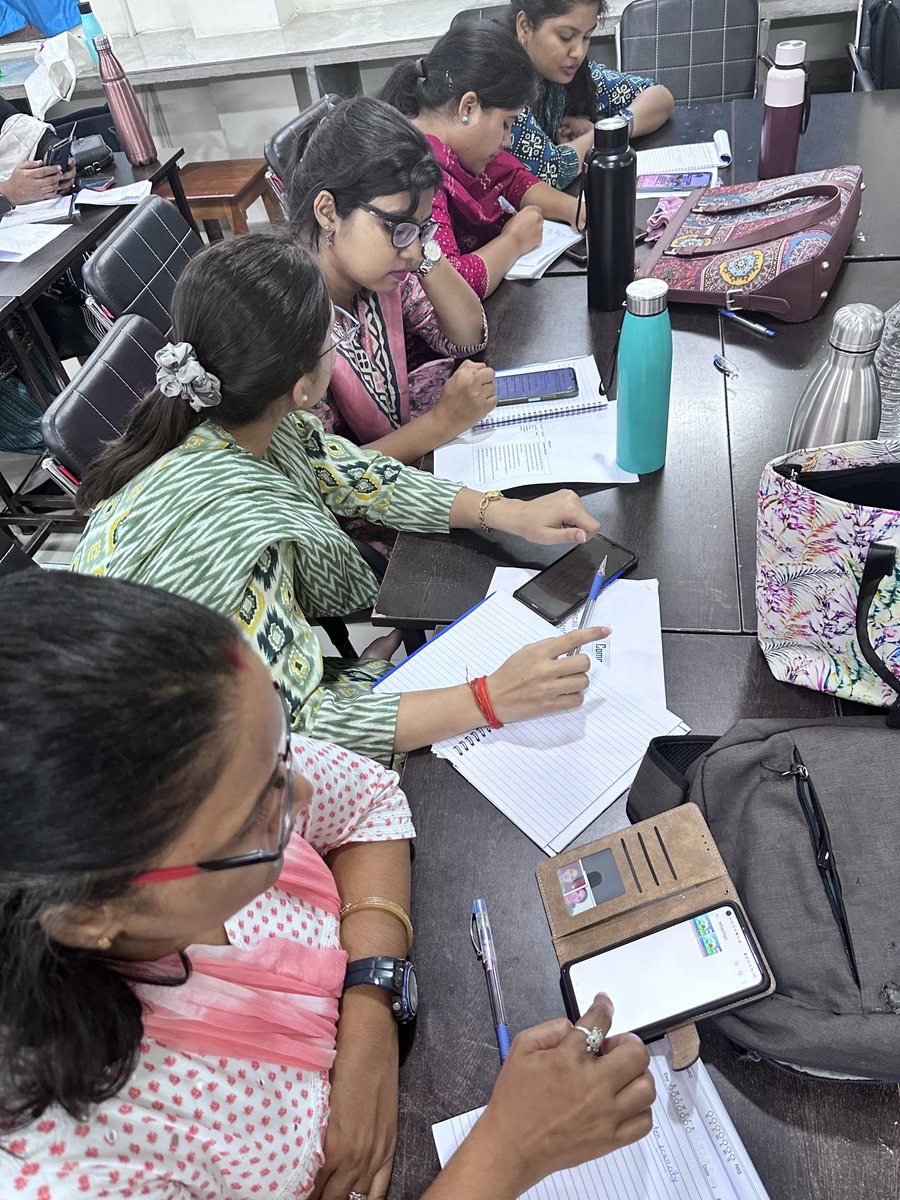 SAS_Rupantar's tweet image. Sri Aurobindo Society Rupantar conducted a Competency Based Assessment (CBA) training session for Kendriya Vidyalaya Sangathan teachers specializing in Social Science at KV Durg, focusing on the Lucknow region.

#CompetencyBasedAssessment #CBA #SocialScience #KendriyaVidyalaya