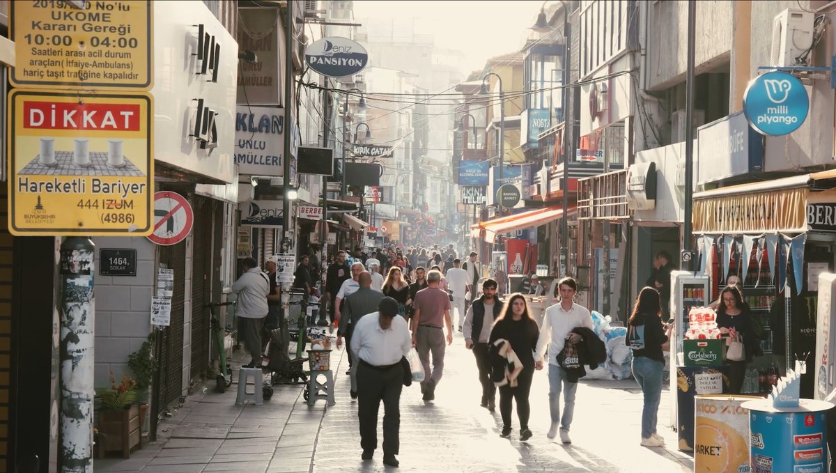 Gazete9Eylul's tweet photo. Bornova Sokağı’nın öyküsü: Dönüşüm https://t.co/TEYQo8iYG4 https://t.co/RwSYCBQJIg