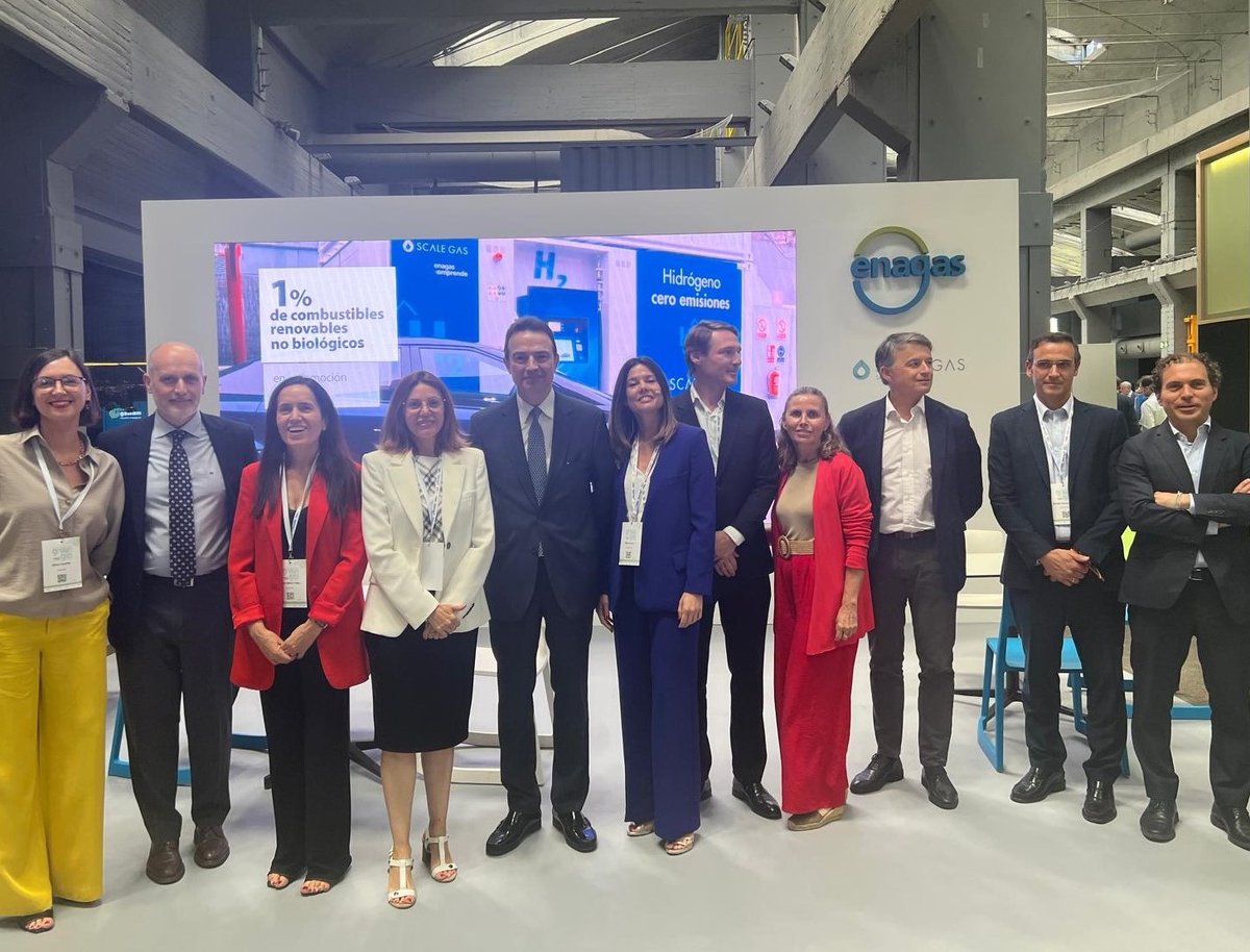 El #HidrógenoVerde va a ser clave en la descarbonización del transporte y las infraestructuras van a tener un papel crucial.
Un placer contar a <a href="/eugeniasillero/">Eugenia Sillero</a> en #GreenGasMobilitySummit24 cómo lo estamos impulsando desde <a href="/enagas/">Enagás</a>.
