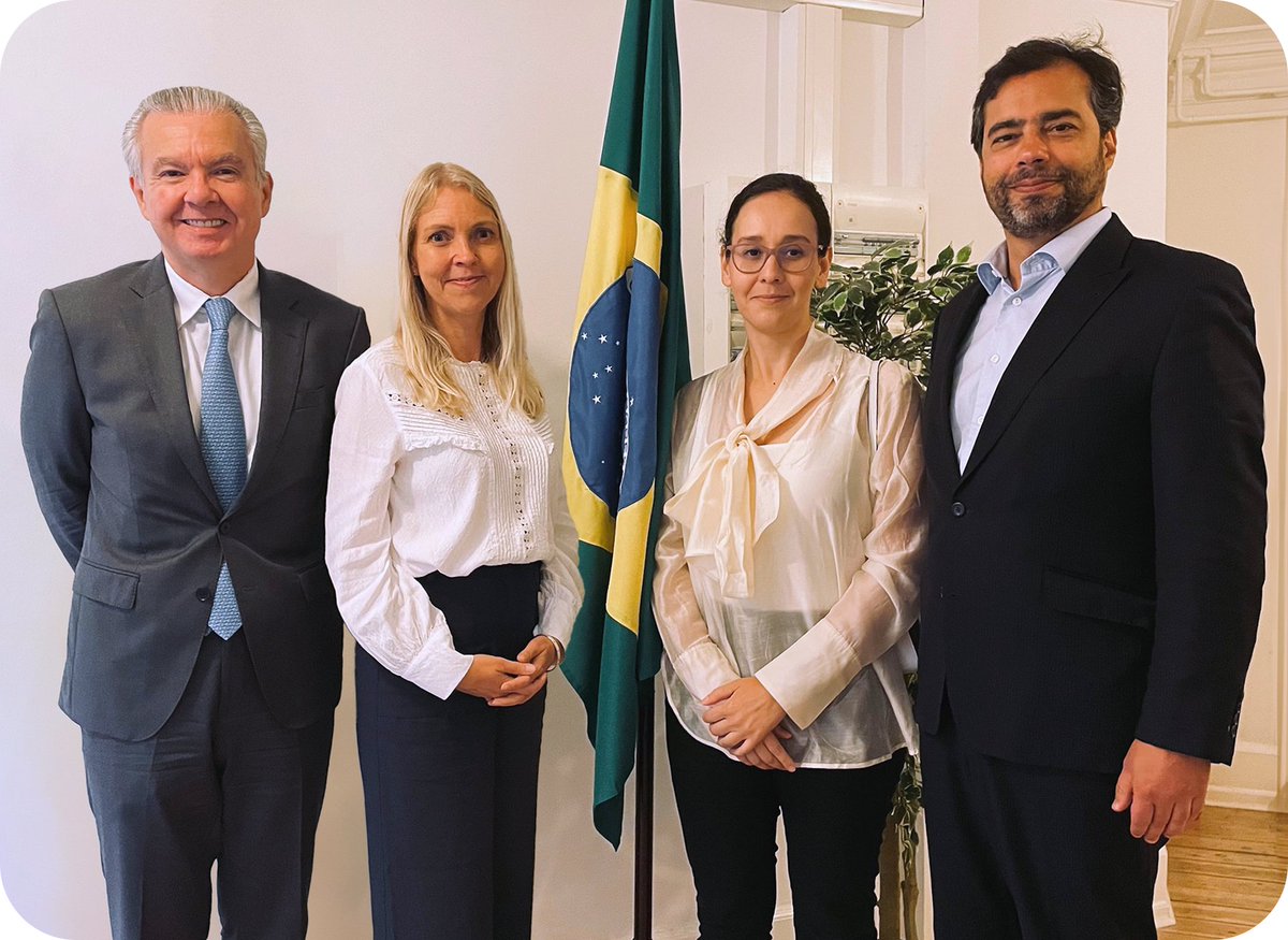 PREDICT IBD (@predictibd) on Twitter photo A fruitful meeting with H.E. Ambassador Rodrigo de Azeredo Santos of Brazil to Denmark and Carlos Henrique Moscardo De Souza on our Danish-Brazilian activities and visions headed by PREDICT Assistant Professor <a href="/MaiaraF23818435/">Maiara Freitas</a> and Center Director <a href="/DrTineJess/">Tine Jess</a> 🇧🇷🇩🇰
<a href="/GrundforskFond/">Danmarks Grundforskningsfond</a> A fruitful meeting with H.E. Ambassador Rodrigo de Azeredo Santos of Brazil to Denmark and Carlos Henrique Moscardo De Souza on our Danish-Brazilian activities and visions headed by PREDICT Assistant Professor <a href="/MaiaraF23818435/">Maiara Freitas</a> and Center Director <a href="/DrTineJess/">Tine Jess</a> 🇧🇷🇩🇰
<a href="/GrundforskFond/">Danmarks Grundforskningsfond</a>