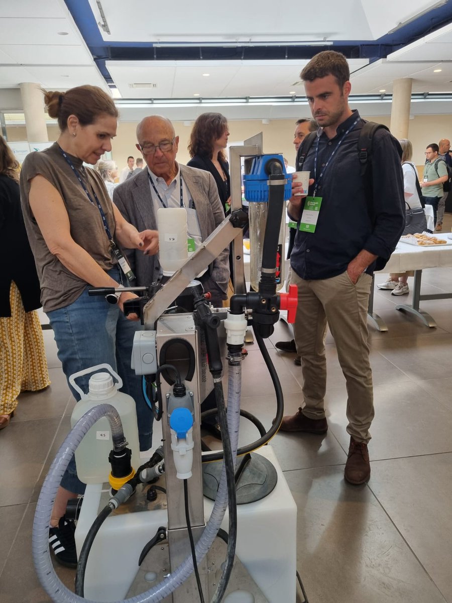 aepla_asoc's tweet photo. Hoy estamos compartiendo muy buenos momentos en el #PlantHealthSummit 2024 🌿 organizado por @IQSbarcelona, junto a las entidades promotoras de #easyconnect.

Gracias a todas las personas que nos estáis visitando para conocer los beneficios de este CTS en vuestro día a día. https://t.co/41l1vIM2qp