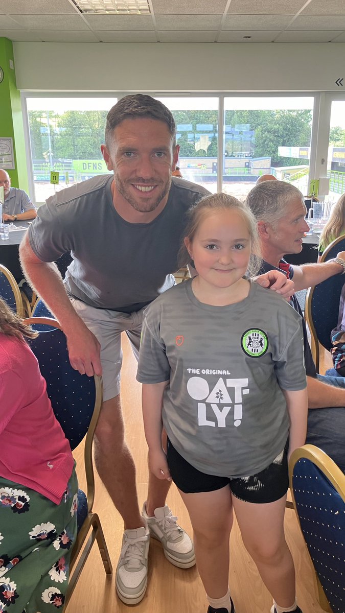 Marthamoofgr's tweet photo. Great evening up at @FGRFC_Official for the ambassador celebration evening. Was lovely to meet one of our new signing @tozer_ben! Can’t wait for the season to begin starting with our first pre season friendly next week! 💚 #footyisback #WeAreFGR https://t.co/gjqcInPYfK