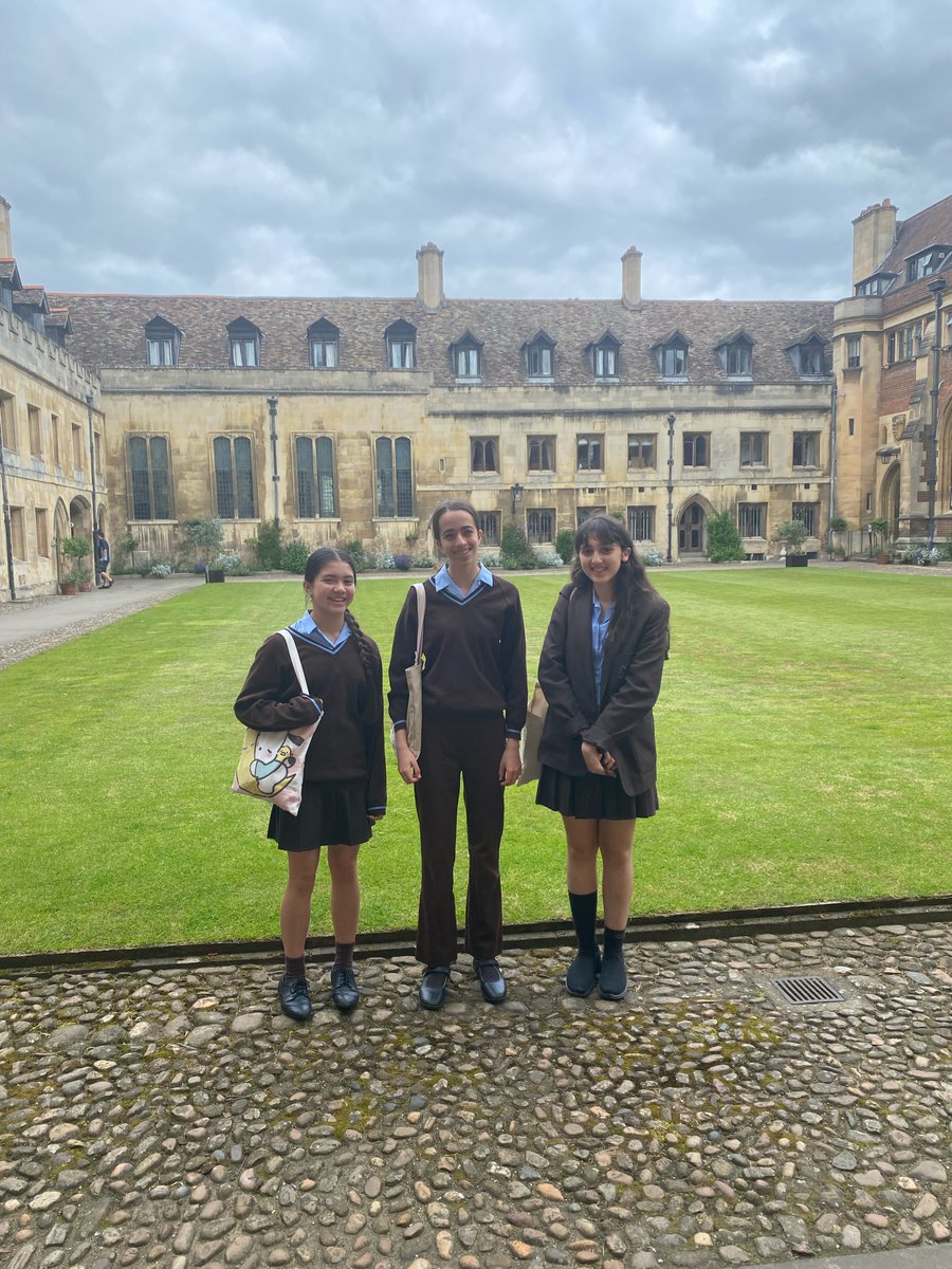 NLCS Languages tweet media