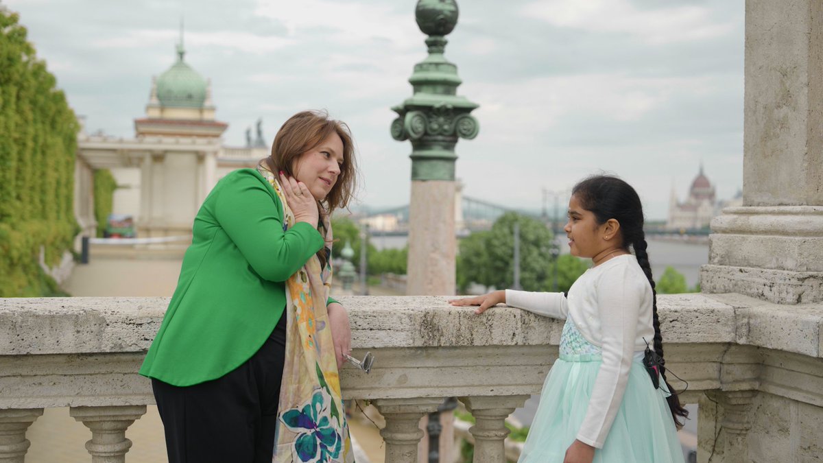 GMJuditPolgar's tweet photo. 9-year-old Bodhana Sivanandan will be the youngest ever to represent England at a Chess Olympiad!🏴 Huge congrats to you, and I’m excited to follow your games come September in Budapest!
#ChessConnectsUs #prodigy #keepfocus #sporthistory #newgenerations
📷 https://t.co/GgvoeJphhS https://t.co/hoZFUJLHax