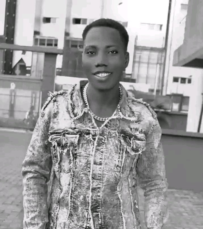 johnnylaf_ tweet picture