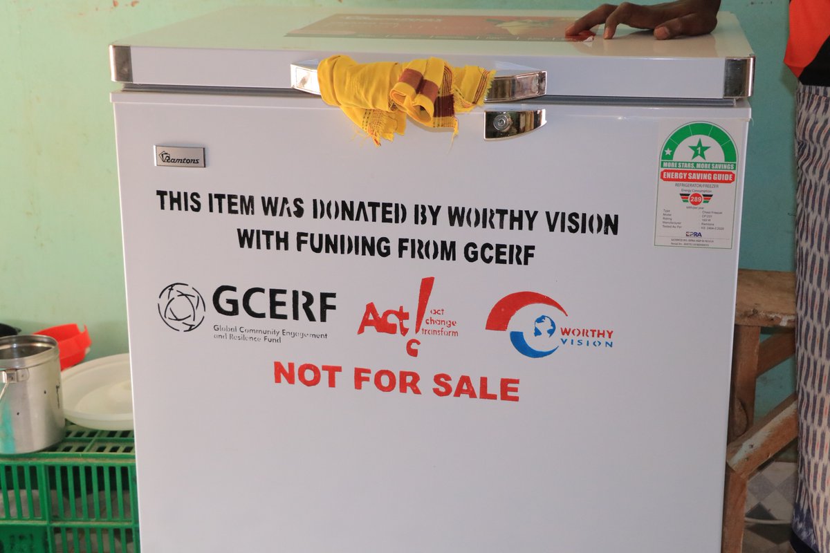 theakyar's tweet photo. Field visit in @WajirKE : Maryam Abdi in Griftu, Wajir West, thrives with her kiosk thanks to @theGCERF  El-Nino recovery program via @tendasasa  . #P/CVE #ClimateChange #ARIVE https://t.co/JBXDgJEwRT
