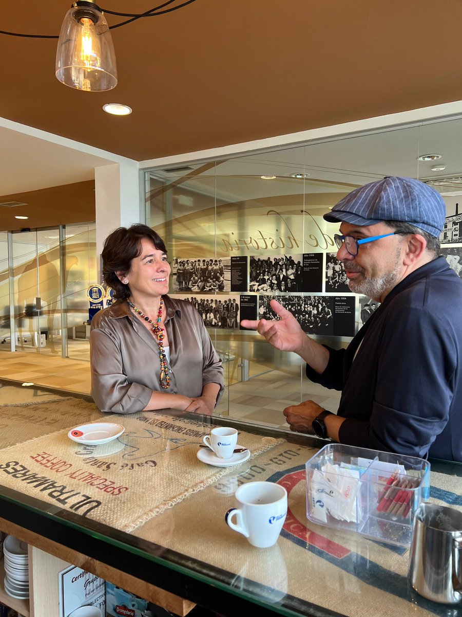 Café Dromedario tweet media