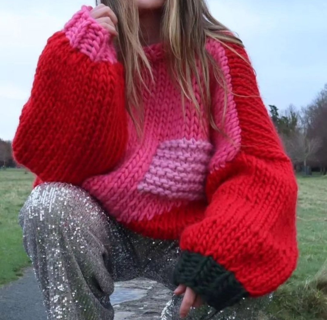 CIFDtweets's tweet photo. Blocks of Colour from #missshesgotknits #irishfashion #knitwear #Irishknitwear #stitches #chunkyknit #jumper #sweater  #oversizedjumper #chunkyjumper #luxury  #IrishFashionArt #missshesgotknits #Irishdesign #CIFD https://t.co/VfSkQMwd0i