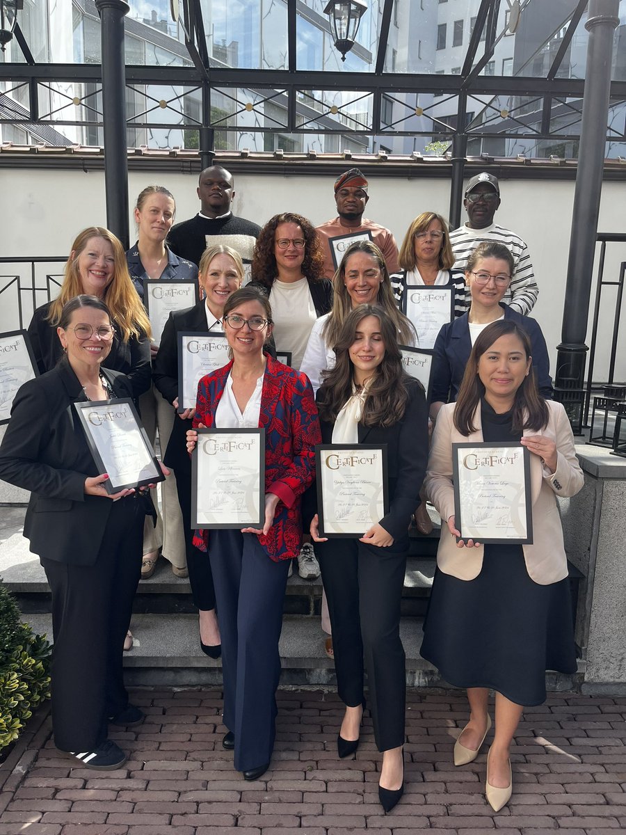 This photo was taken at the end of a great 3day Protocol Training; these professionals flew to Brussels from all the world to learn the basics of modern protocol management. 

More info: Protocolbureau.com/training