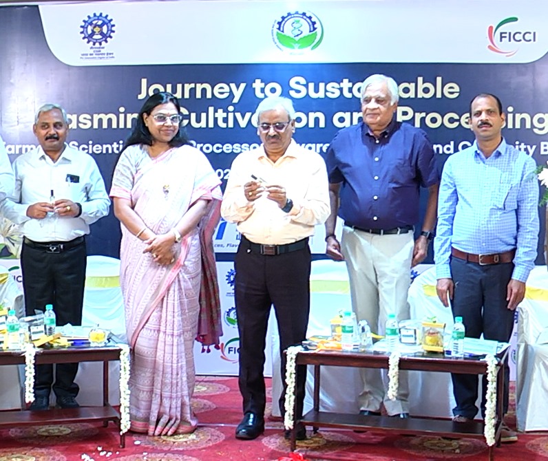 CSIR-CIMAP released@ CSIR-CIMAP Floriculture Mission Broucher, Jasmine Technical Bulletin'  and 'Jasmine Fragrance based Environment eco- Friendly Bees wax Candle during Jasmine Sustainable workshop.