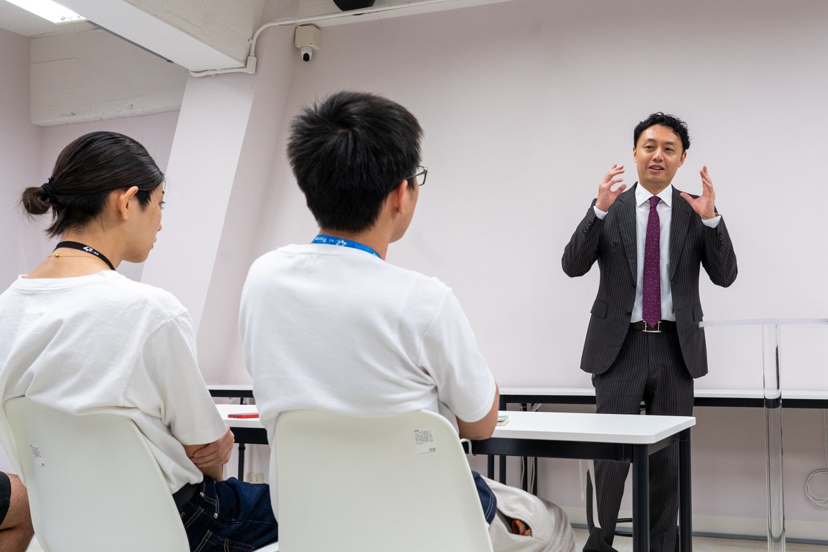 42_tokyo's tweet image. 【東京大学 松尾豊教授 Q&Aセッション開催】
#42Tokyo 開校4周年を記念して行われた報告会では、
サポートメンバーである #松尾豊 教授が学生の質問に答えました✨
「答えが出ていたらつまらない」
松尾教授がなぜAIを研究するのか、プログラミングを学ぶ意義などについて熱く語ってくださいました🔥