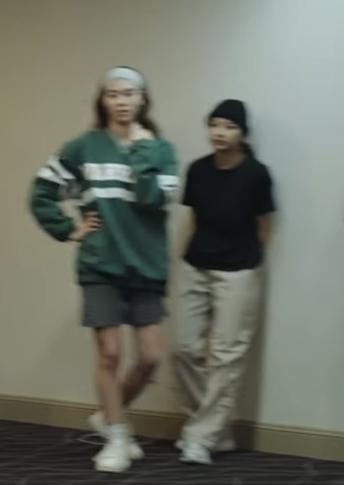 gudyves's tweet photo. and if u're having a bad day, just rmb this colcey exists https://t.co/rR7U5BdXrR