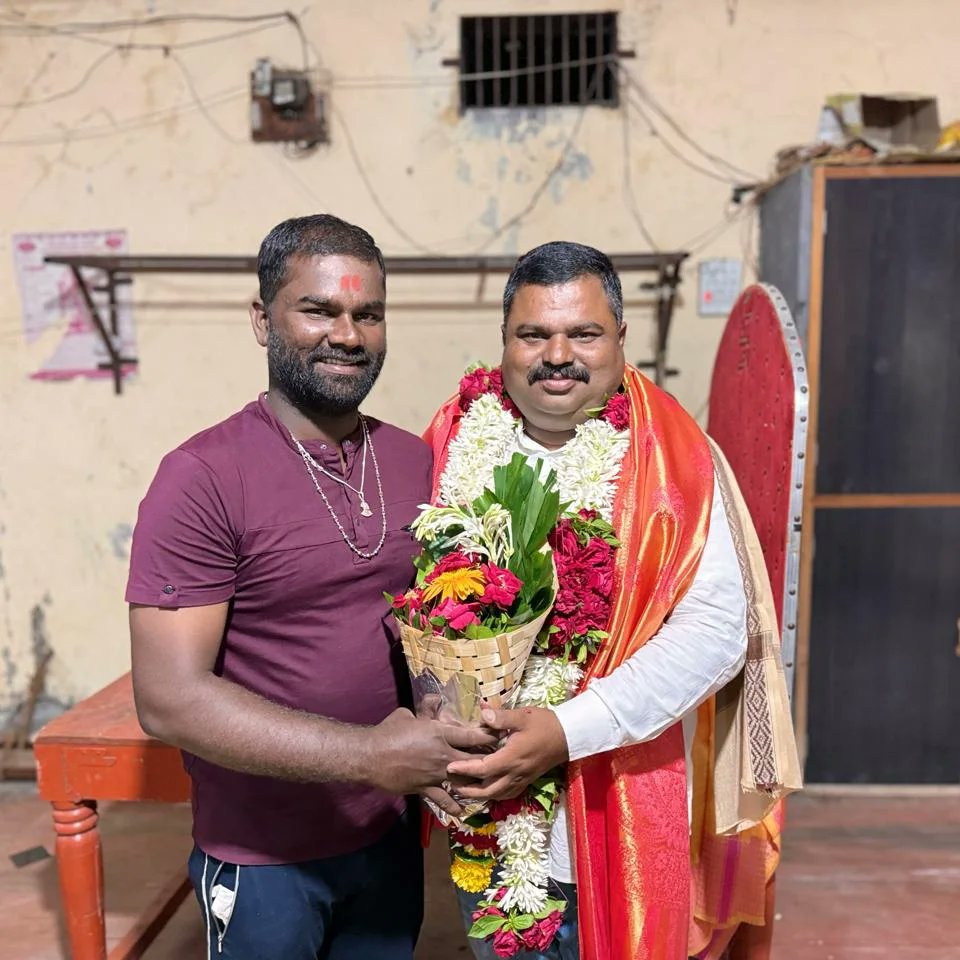DILIPTALEKAR3's tweet photo. #BirthdayCelebration https://t.co/jWH8pD78h5