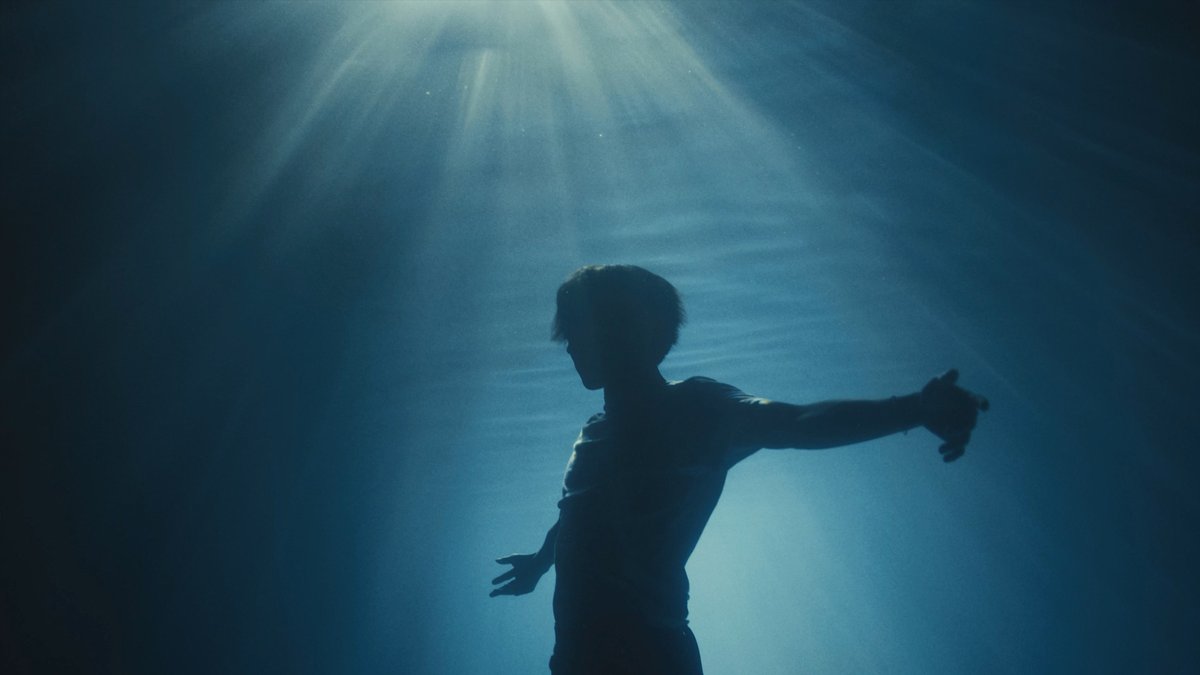 official_lsy's tweet image. 𝐘𝐄𝐎𝐊 𝐒𝐄𝐎𝐍𝐆
 
이승윤 &apos;폭포(Waterfall)&apos; MV

🔗youtu.be/NWb236L0esQ

─
LEE SEUNG YOON
PRE-RELEASE 3RD ALBUM [YEOK SEONG]
 
2024. 07. 03. 6PM(KST)
 
#이승윤 #LEESEUNGYOON
#역성 #YEOKSEONG