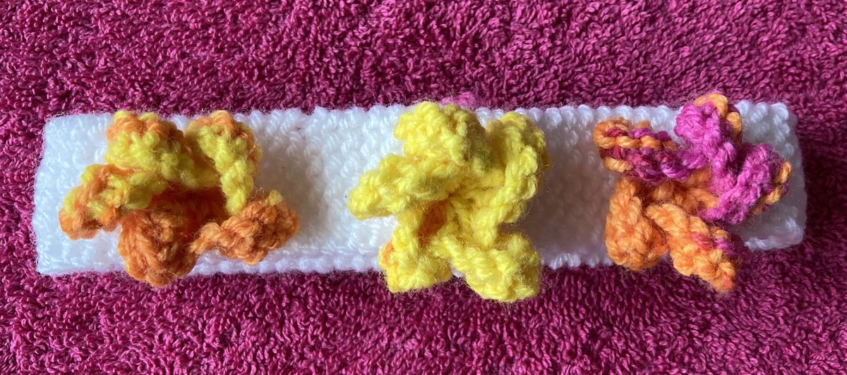 All my clients know I knit for their babies. It’s my pleasure to invite my antenatal clients to choose a hat / headband for their baby when they have the 1st postnatal massage. 
So book your 1st postnatal massage &amp; choose a little gift for your baby.