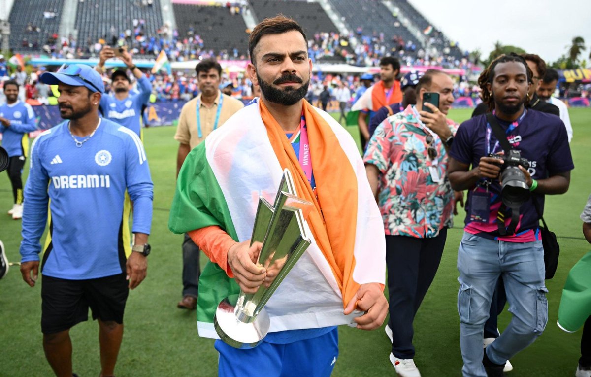 imSgarima's tweet photo. G.O.A.T. #ViratKohli𓃵 🧡 https://t.co/OhB6vpM03n