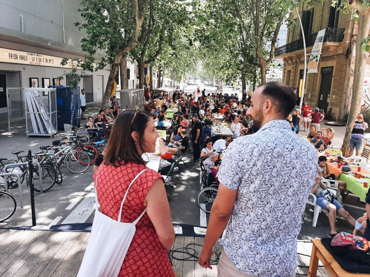 ladinamo_'s tweet photo. 🚧🧱La cooperativa d'habitatge @AbrilPoblenou inicia obres a Barcelona 🎉

🔑18 habitatges cooperatius i HPO que contribuiran al moviment pel dret a l’habitatge al barri de #Poblenou, amb l’ecosistema cooperatiu local i amb la defensa per un barri just i al servei del veïnat🏘 https://t.co/1d2DW1LsHE