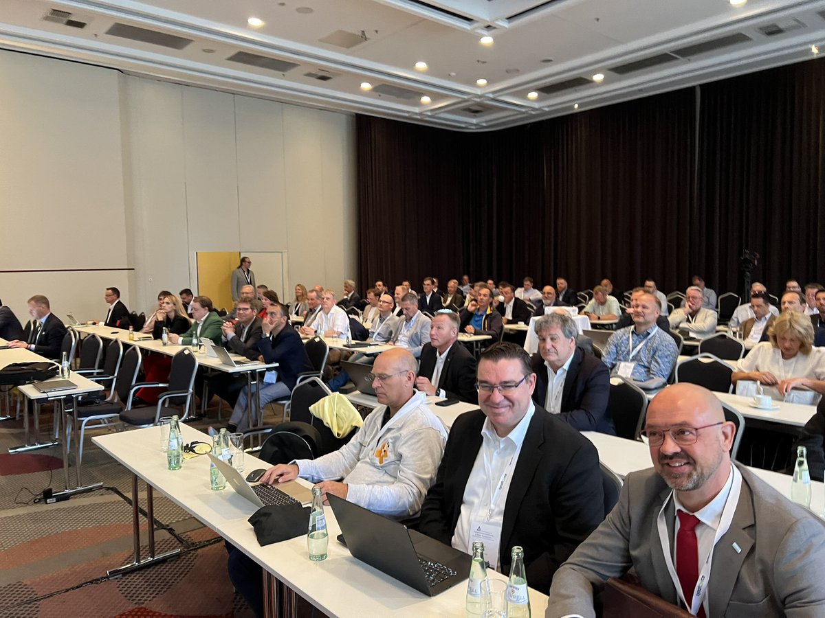 Pierre_Meier's tweet photo. Start: #AHIME Kongress #Krankenhausführung &amp; digitale #Transformation in Neuss ▶️ mit motivierten Teilnehmenden vor Ort und online 👏 https://t.co/JEfATUuiwv