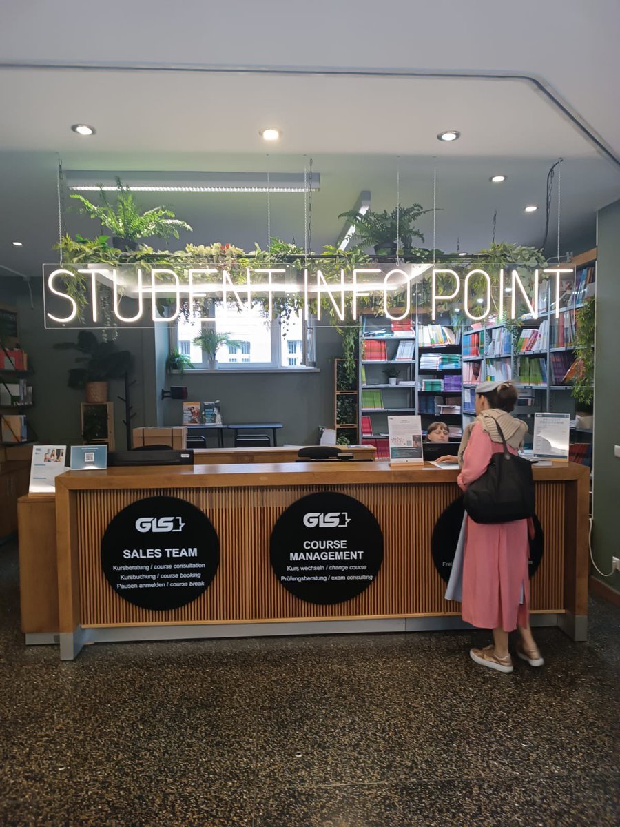 Movilidades del departamento de #inglés 
📍Creta 
📍Berlín
Trabajamos sobre 
🆒Creatividad e inclusión de elementos de otras disciplinas 🎶🎼 🎨🎭en nuestras clases de idiomas
🆒Didáctica comparada, empatía y afectividad en el alumnado 
<a href="/sepiegob/">SEPIE</a> <a href="/EOIjesusmaestro/">EOI Jesús Maestro</a> #21idiomas