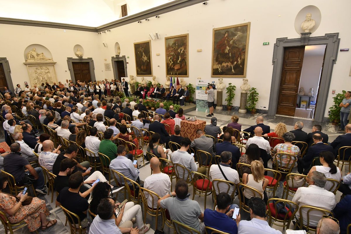 CislNazionale's tweet photo. Il leader Cisl #LuigiSbarra oggi a Roma presso  la Sala della Protomoteca del Campidoglio dove concluderà l’iniziativa della @CislRomaRieti: **Destinazione Roma. L’agenda per il giubileo 2025’ ** https://t.co/48wRepEPi7