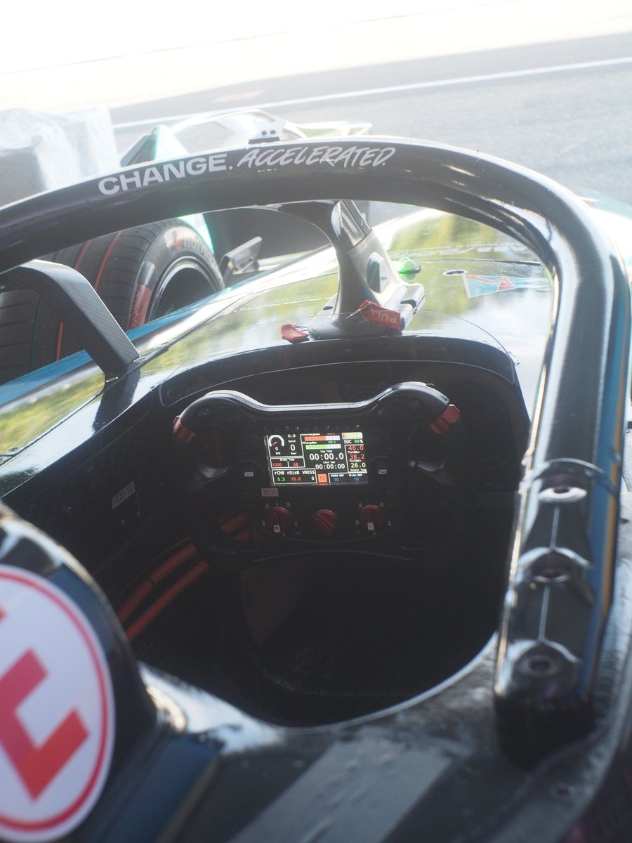 ristokappet's tweet photo. Finally got my Formula E Gen3 drive in Portland with Manuel & Dawid for ´23 Accelerate series results!
Only two laps on 100 kW was a massive tease, but still super stoked with the experience and all the conversations & acquaintances along the way.
#PortlandEPrix #FEAccelerate https://t.co/qZ96gvamqu