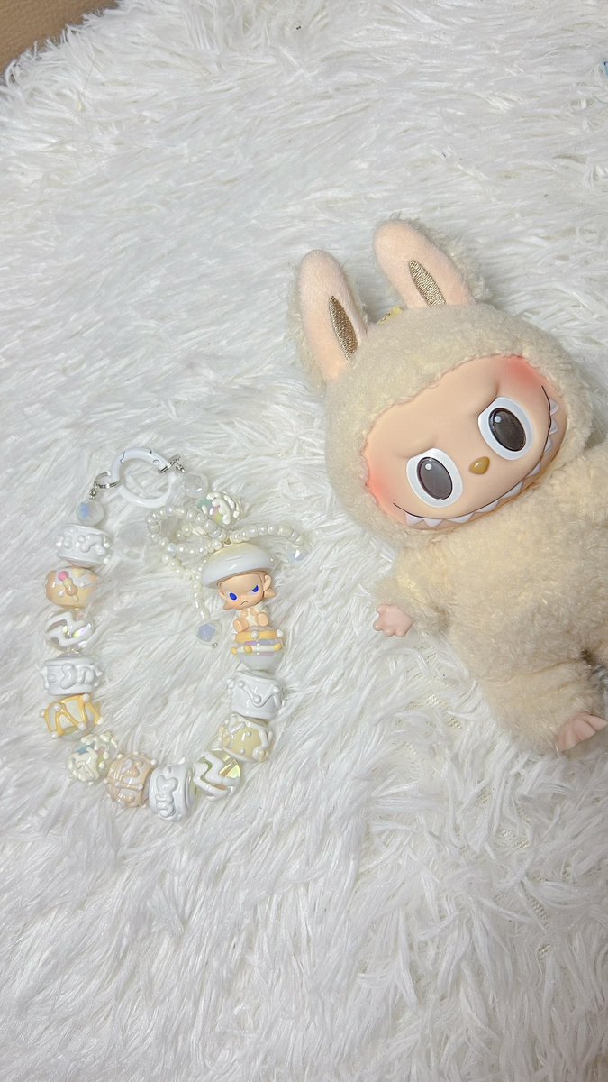 keychain_bm tweet media
